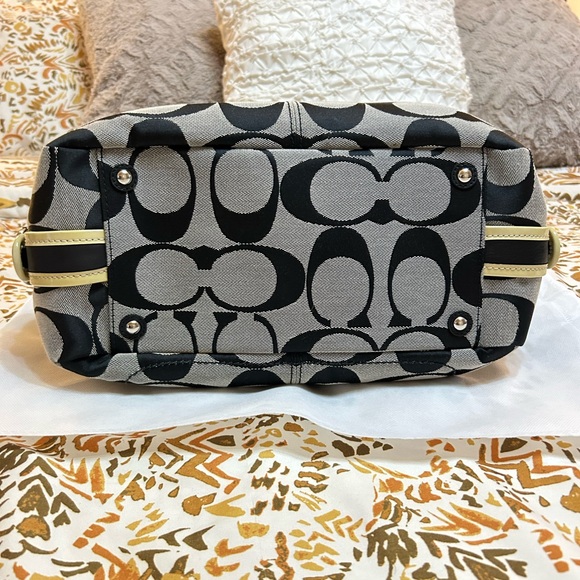 Coach Gray and Black Women's Bag - Picture 6 of 12